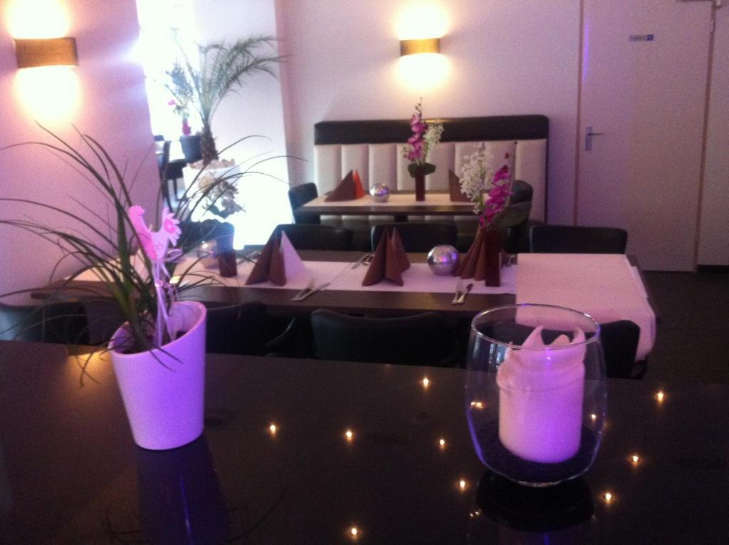 Hotel Restaurant La Piazza 팔켄뷔르흐안더횔 외부 사진
