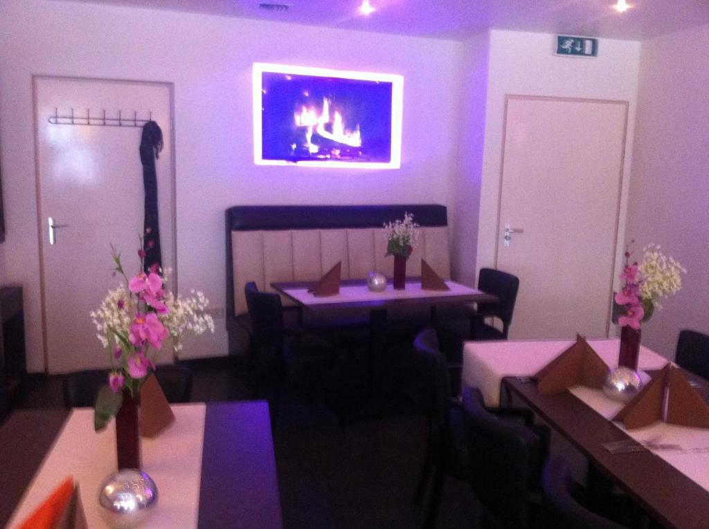 Hotel Restaurant La Piazza 팔켄뷔르흐안더횔 외부 사진