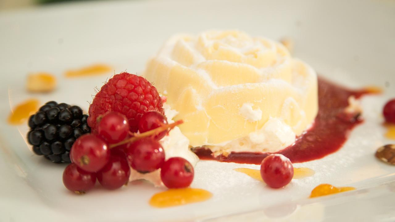Hotel Restaurant La Piazza 팔켄뷔르흐안더횔 외부 사진