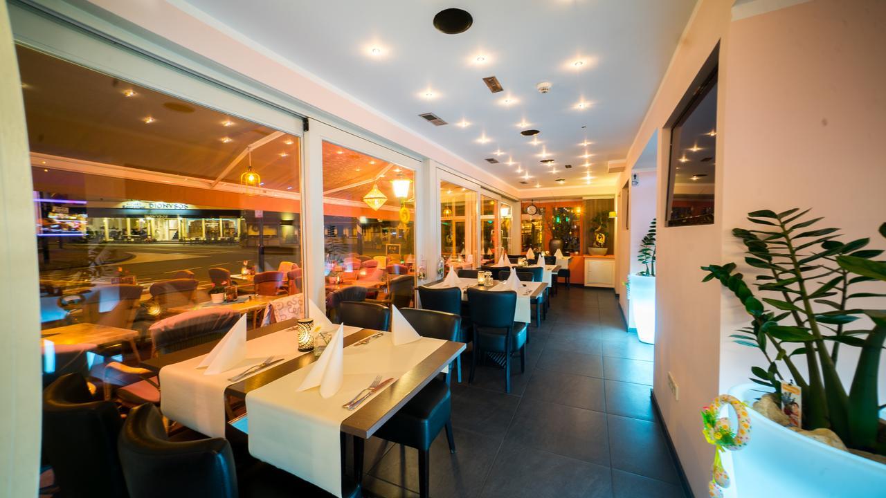 Hotel Restaurant La Piazza 팔켄뷔르흐안더횔 외부 사진